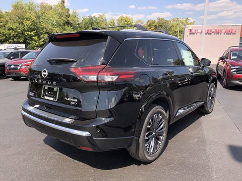 New 2026 Nissan Rogue Platinum w/ Platinum Premium Package image 13