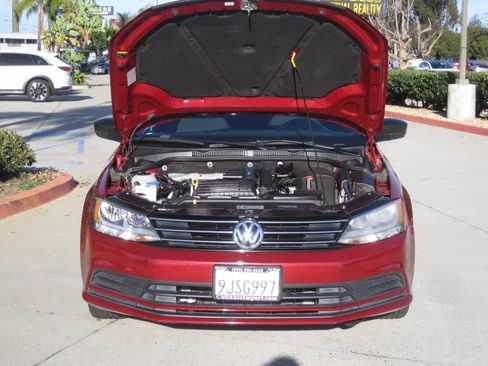 Used 2016 Volkswagen Jetta SE FWD image 12