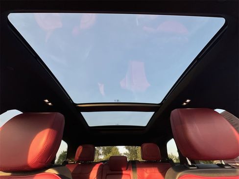 Used 2025 Lincoln Corsair Reserve w/ Equipment Group 202A image 16