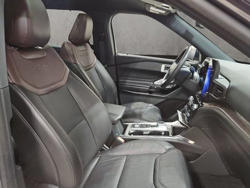 Certified 2023 Ford Explorer Platinum w/ Technology Package AWD/4WD image 20