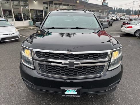 Used 2018 Chevrolet Suburban LT image 10