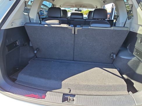 Used 2019 Volkswagen Tiguan SE image 15