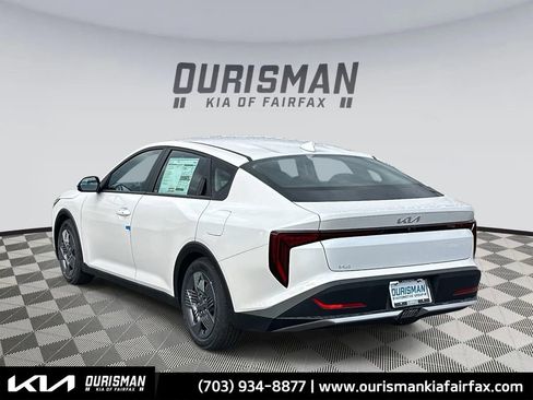 New 2025 Kia K4 LX image 3