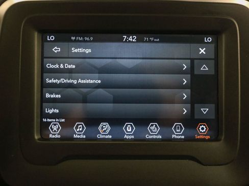 Used 2020 Jeep Renegade Limited AWD/4WD image 33