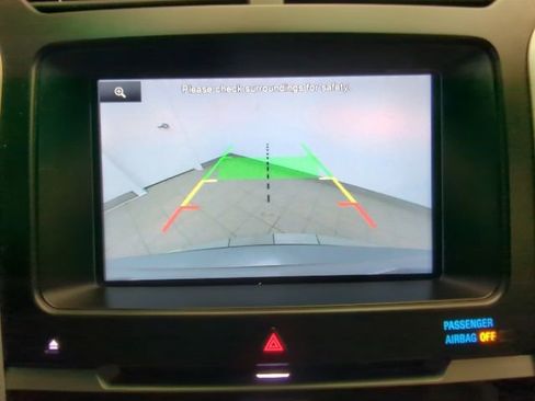 Used 2014 Ford Explorer Limited image 16