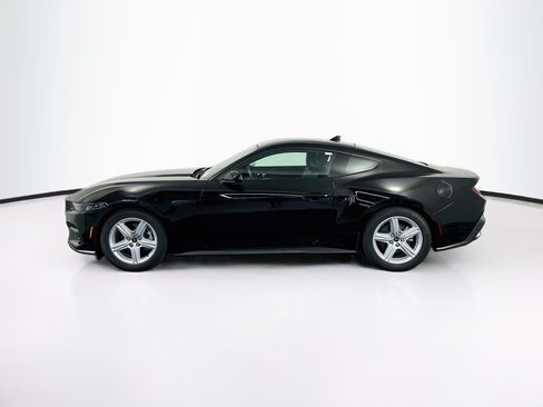 Used 2026 Ford Mustang Premium RWD image 4