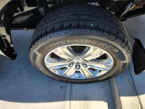 Used 2018 Ford F150 Platinum w/ Technology Package AWD/4WD image 42
