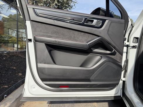 Used 2023 Porsche Cayenne GTS image 29