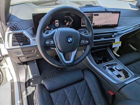Used 2026 BMW X5 xDrive40i w/ Climate Comfort Package AWD/4WD image 3