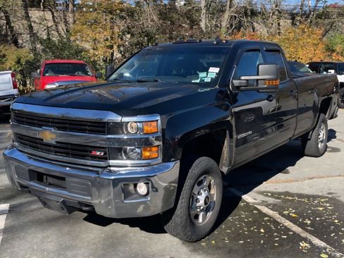 Used 2016 Chevrolet Silverado 2500 LT w/ LT Convenience Package image 2