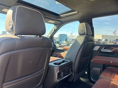 Used 2025 GMC Sierra 3500 Denali Ultimate AWD/4WD image 48
