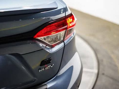 Certified 2025 Toyota Corolla SE image 10