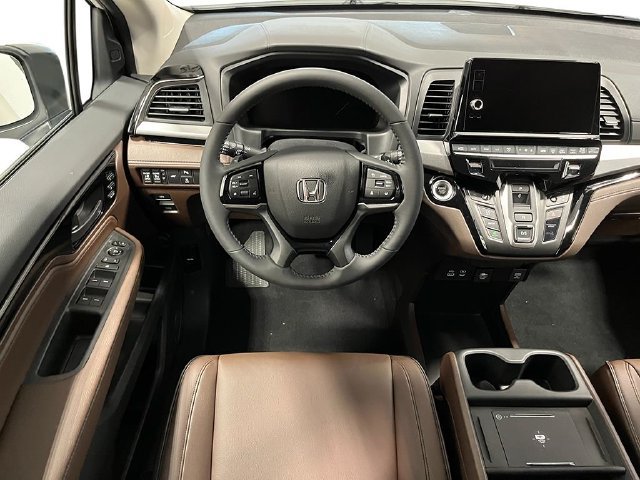 New 2027 Honda Odyssey Touring image 17