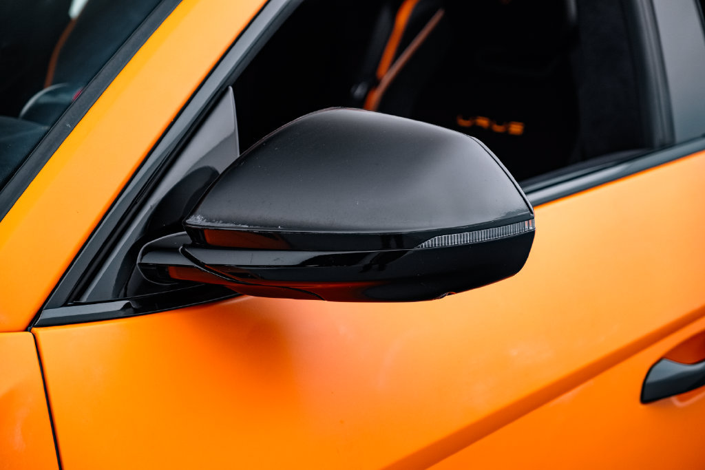 Used 2023 Lamborghini Urus Performante AWD/4WD image 9