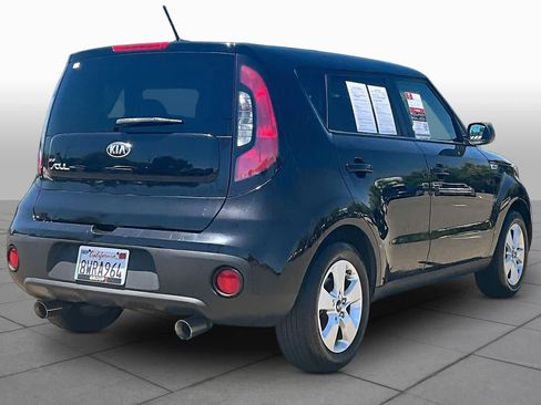 Used 2017 Kia Soul FWD image 12