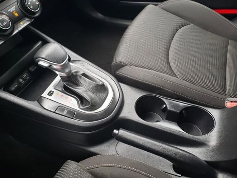 Used 2020 Kia Forte LXS image 34