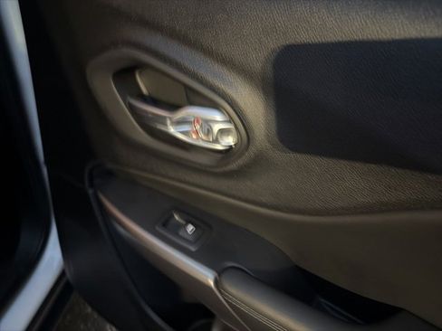 Used 2022 Jeep Cherokee Latitude Lux image 23