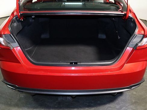 Used 2025 Toyota Camry SE image 26