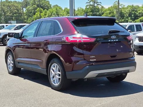 Certified 2023 Ford Edge SEL w/ Convenience Package AWD/4WD image 4