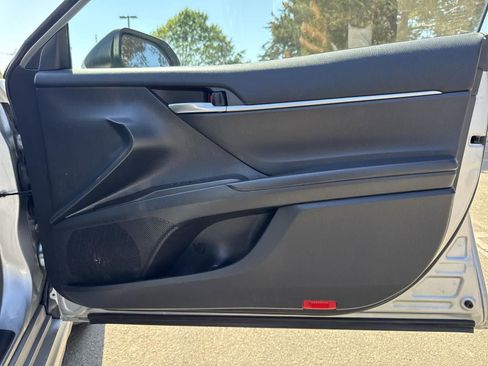 Used 2022 Toyota Camry SE image 34