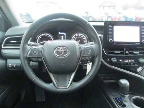 Used 2024 Toyota Camry SE FWD image 13