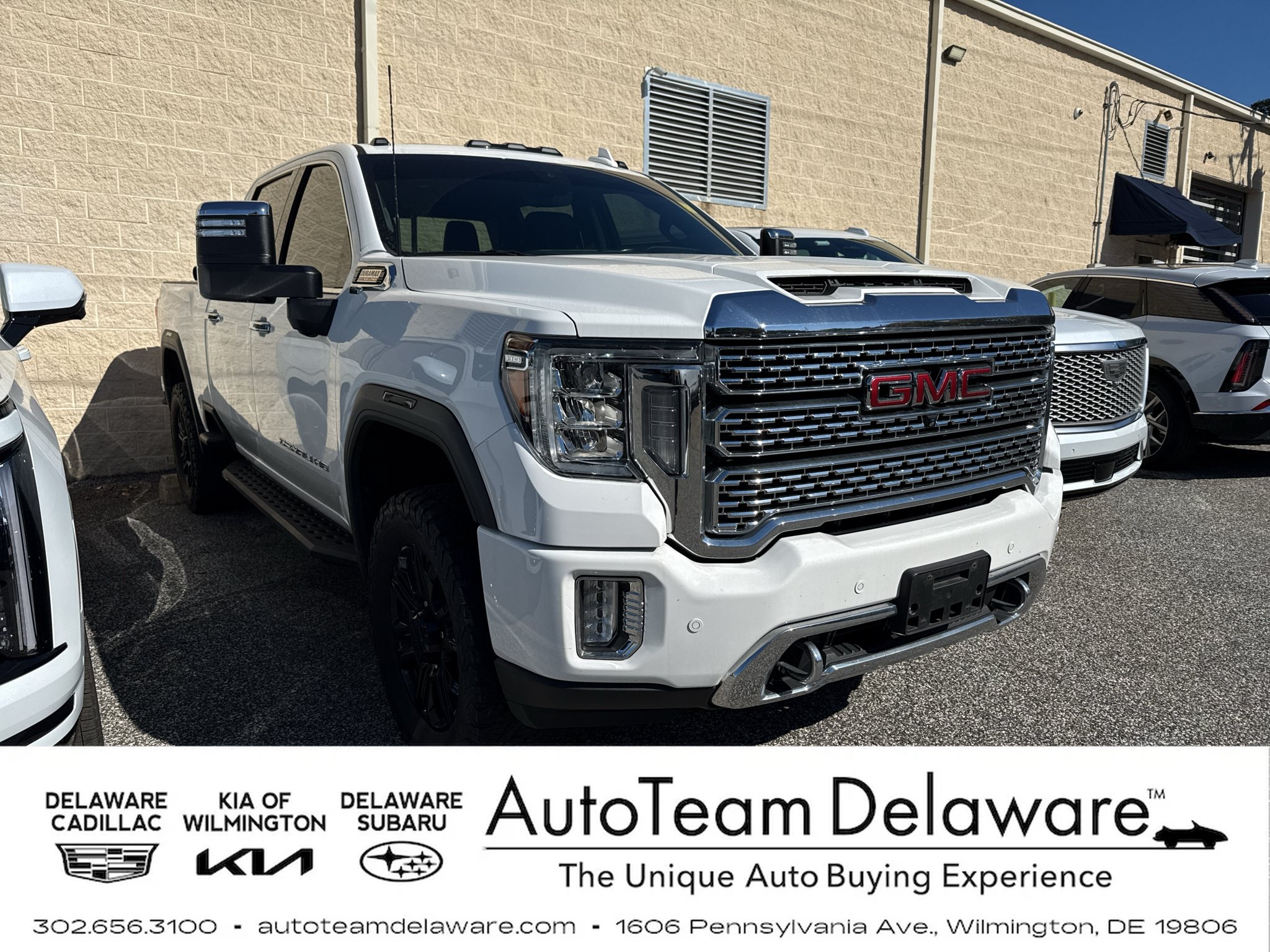 Used 2022 GMC Sierra 2500 Denali w/ Denali Ultimate Package AWD/4WD image 1