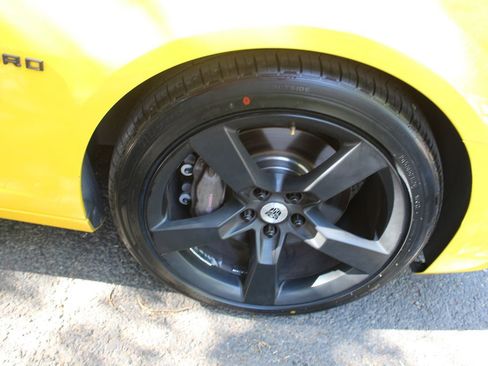 Used 2010 Chevrolet Camaro SS w/ RS Package RWD image 42