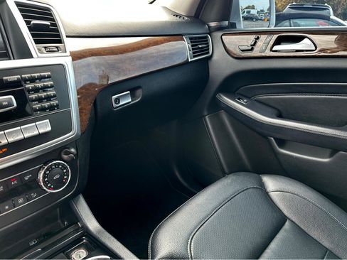 Used 2013 Mercedes-Benz ML 350 4MATIC w/ Premium 1 Pkg image 15