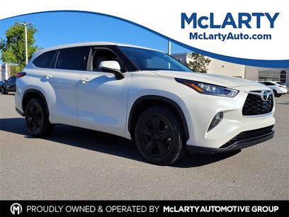 Used 2020 Toyota Highlander LE