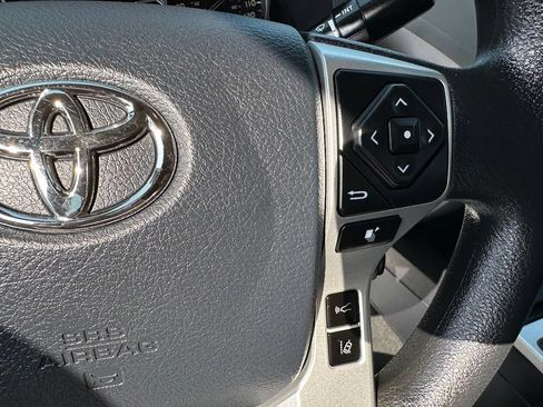 Used 2020 Toyota Tundra SR5 w/ SR5 Upgrade Package AWD/4WD image 17