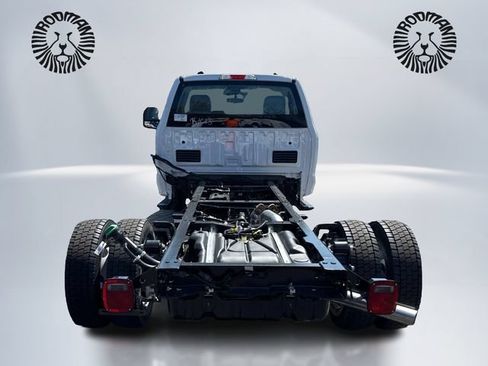 New 2026 Ford F550 4x4 Regular Cab Super Duty image 7