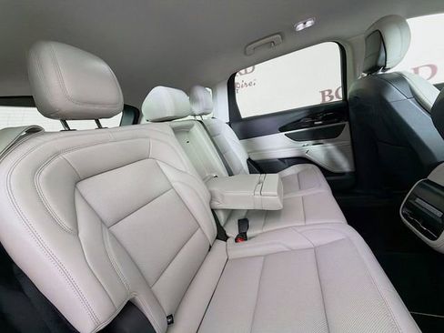 New 2026 Lincoln Nautilus Premier AWD/4WD image 31