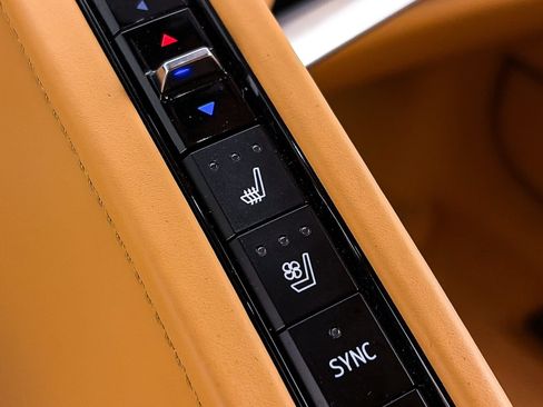 Used 2021 Chevrolet Corvette Stingray Premium Cpe w/ Z51 Performance Package RWD image 32