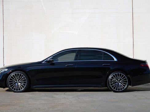 Used 2021 Mercedes-Benz S 580 4MATIC Sedan w/ AMG Line image 9