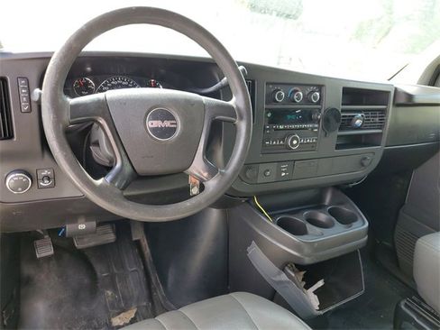 Used 2008 GMC Savana 3500 image 11