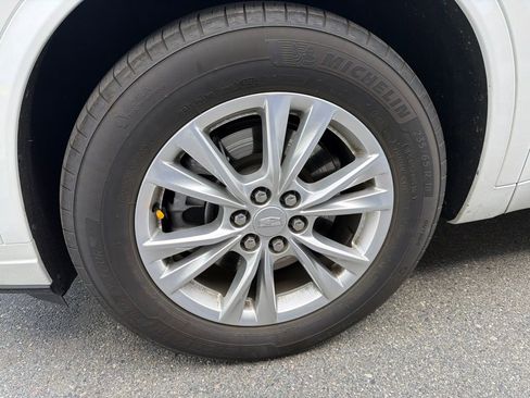 Certified 2023 Cadillac XT6 Luxury FWD image 4