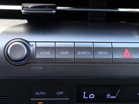 Used 2025 Hyundai Kona SEL AWD/4WD image 32