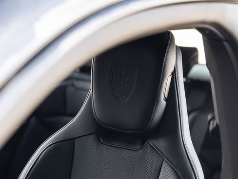 New 2026 Porsche Taycan 4S AWD/4WD image 27
