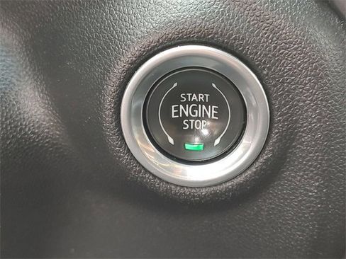 Used 2019 Chevrolet Silverado 1500 LTZ image 21