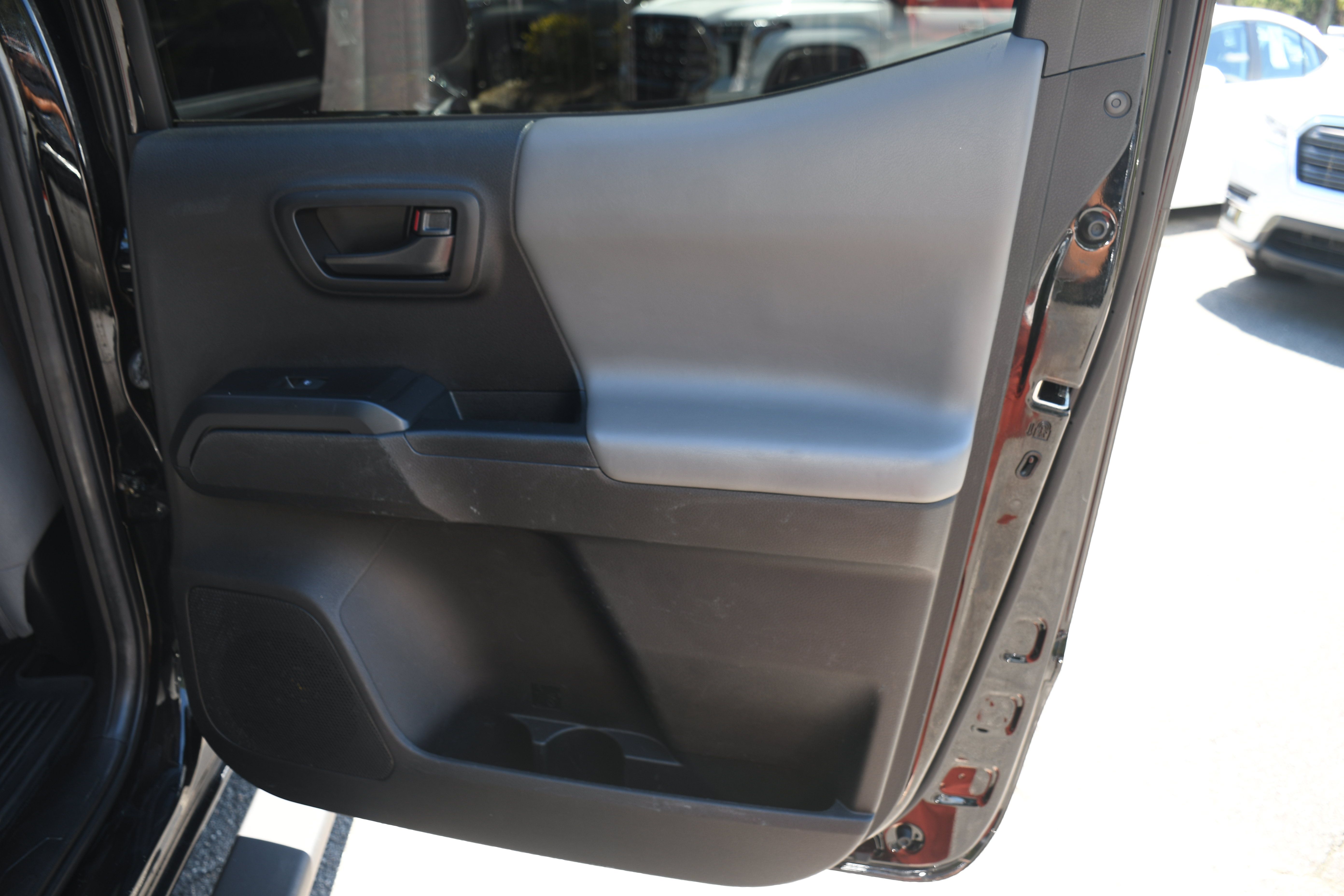 Certified 2022 Toyota Tacoma SR w/ SR Convenience Package RWD image 18
