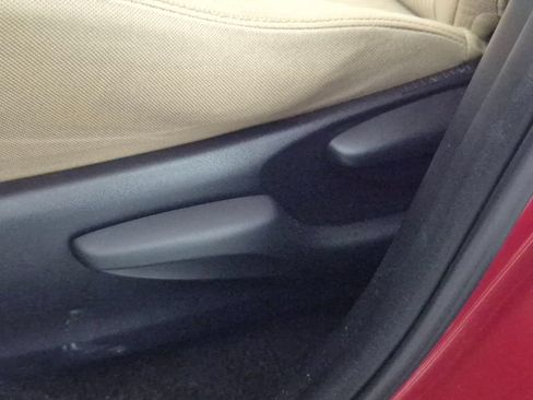 Used 2015 Toyota RAV4 XLE FWD image 17