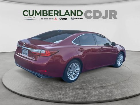 Used 2016 Lexus ES 350 w/ Ultra Luxury Package FWD image 12