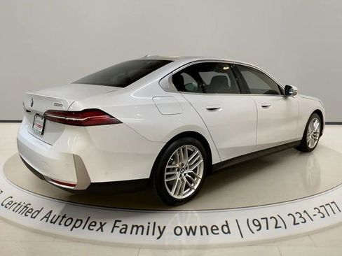 Used 2024 BMW 530i RWD image 5