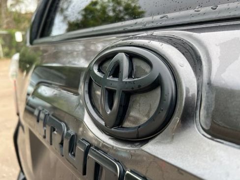 Used 2021 Toyota 4Runner SR5 Premium w/ Moonroof Package AWD/4WD image 13
