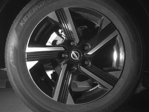 Used 2025 Nissan Sentra SV image 15