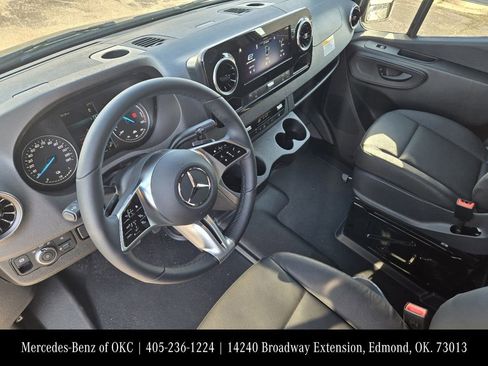 New 2024 Mercedes-Benz eSprinter 170 Cargo image 26