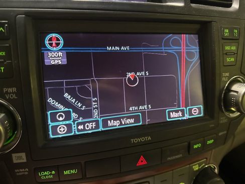 Used 2010 Toyota Highlander Limited image 9