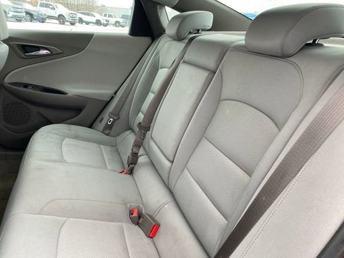 Used 2016 Chevrolet Malibu LT image 17