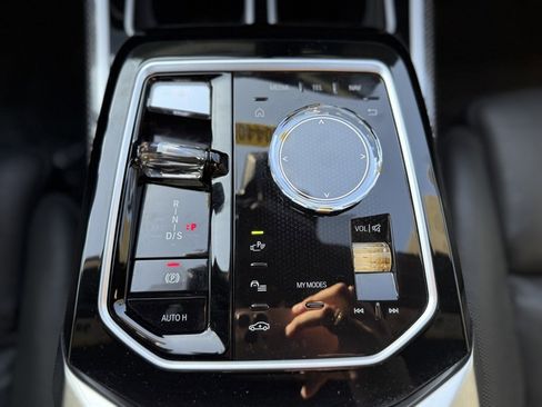 Certified 2023 BMW 740i 740i w/ Executive Package image 20