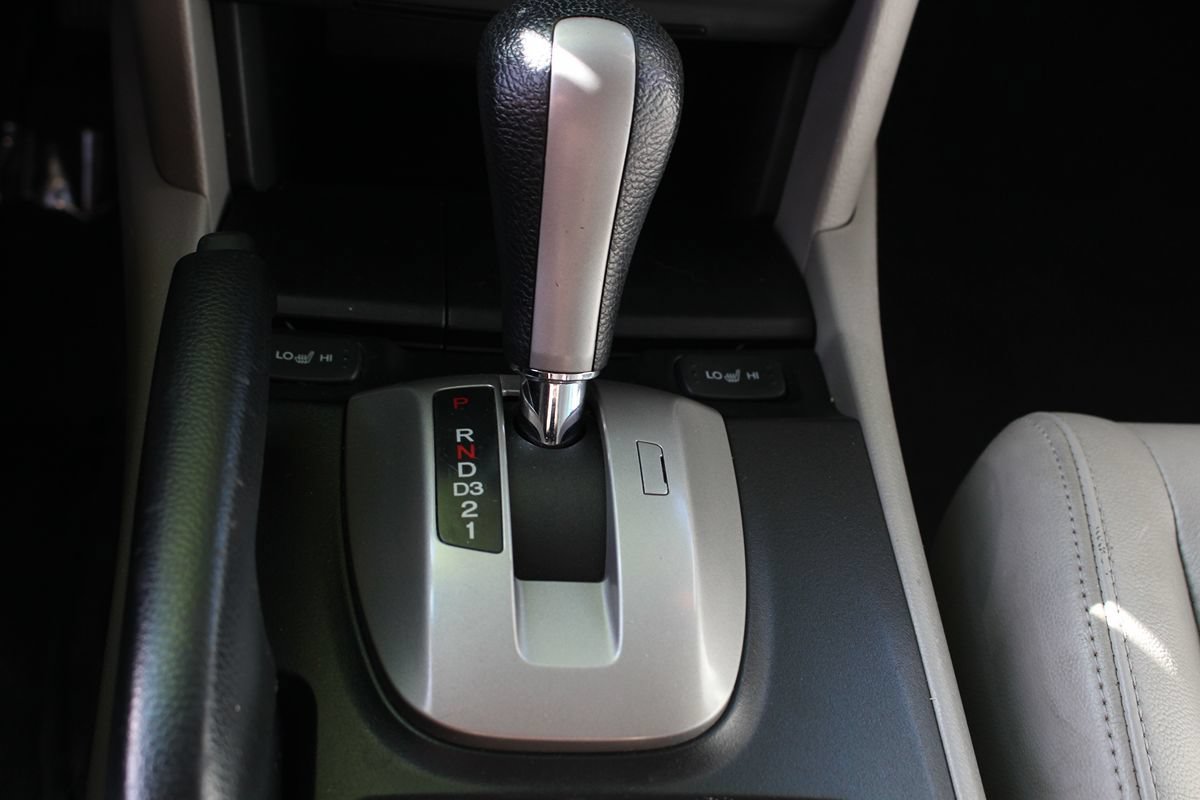 Used 2010 Honda Accord EX-L image 28